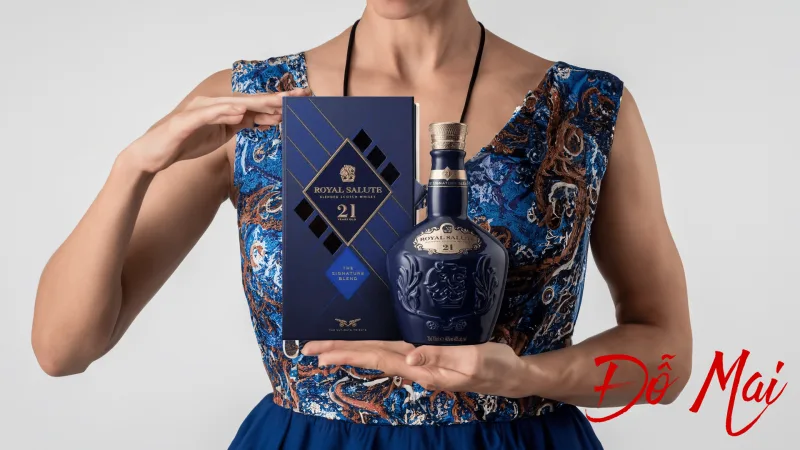 Rượu Chivas 21 700ML Banner 2